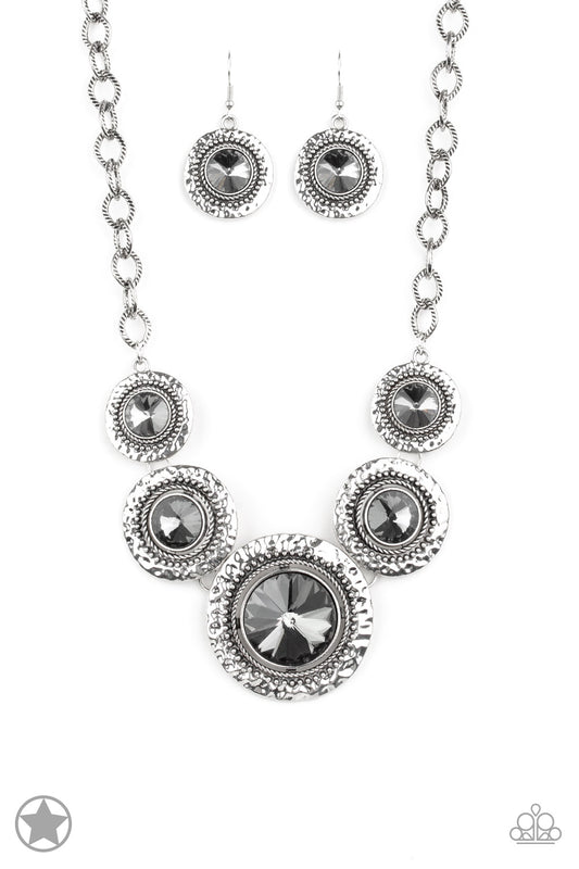 Paparazzi Blockbuster Necklaces - Global Glamour - Silver