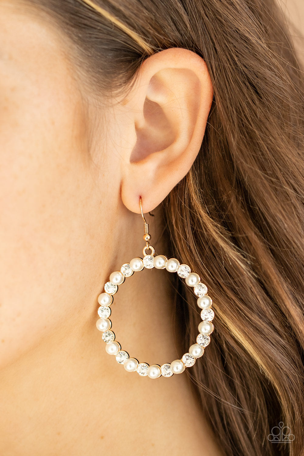 Paparazzi Earrings - Pearl Palace - Gold