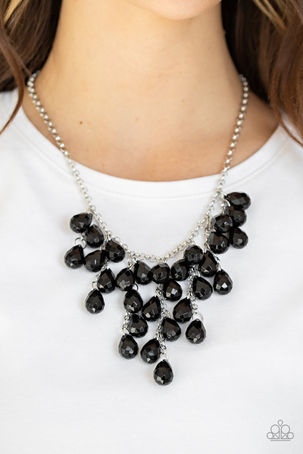 Paparazzi Necklaces - Serenely Scattered - Black