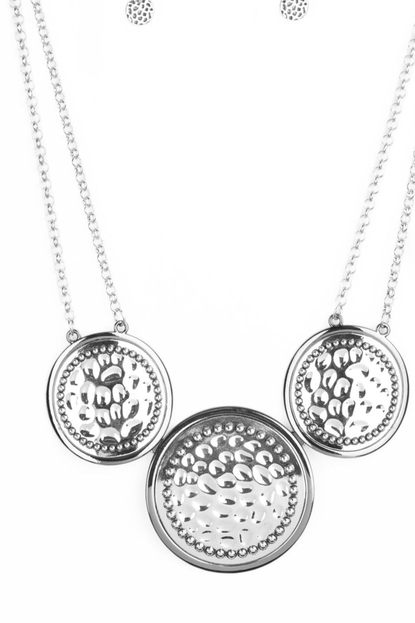 Paparazzi Necklaces - Gladiator Glam - Black