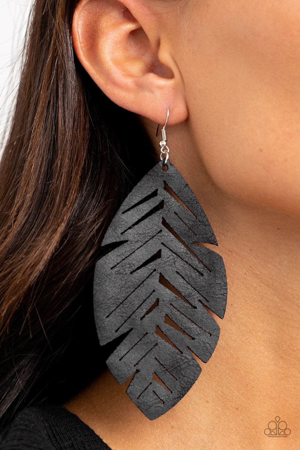 Paparazzi Earrings - I Want To Fly - Black