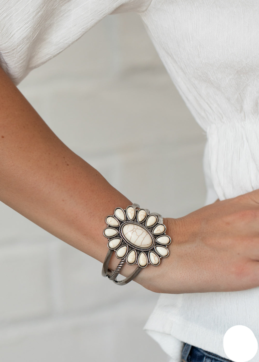 Paparazzi Bracelets - Sedona Spring - White