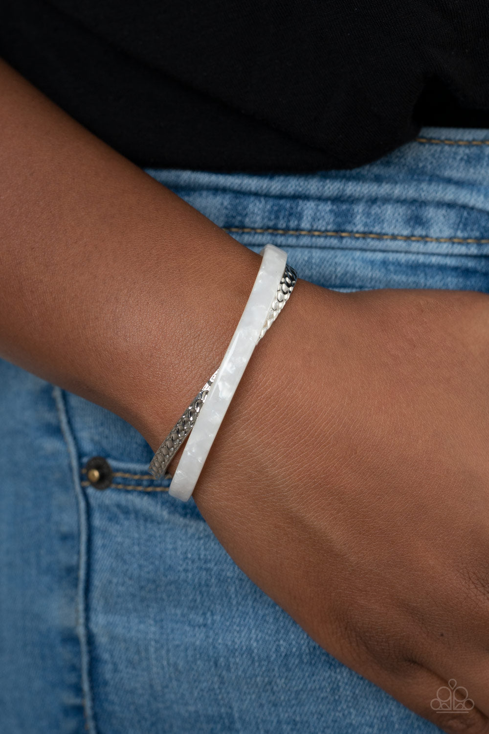 Paparazzi Bracelets - Haute On The Trail - White