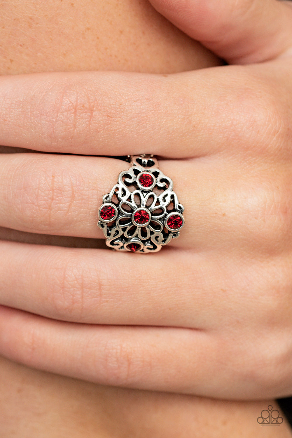 Paparazzi Rings - One DAISY At A Time - Red