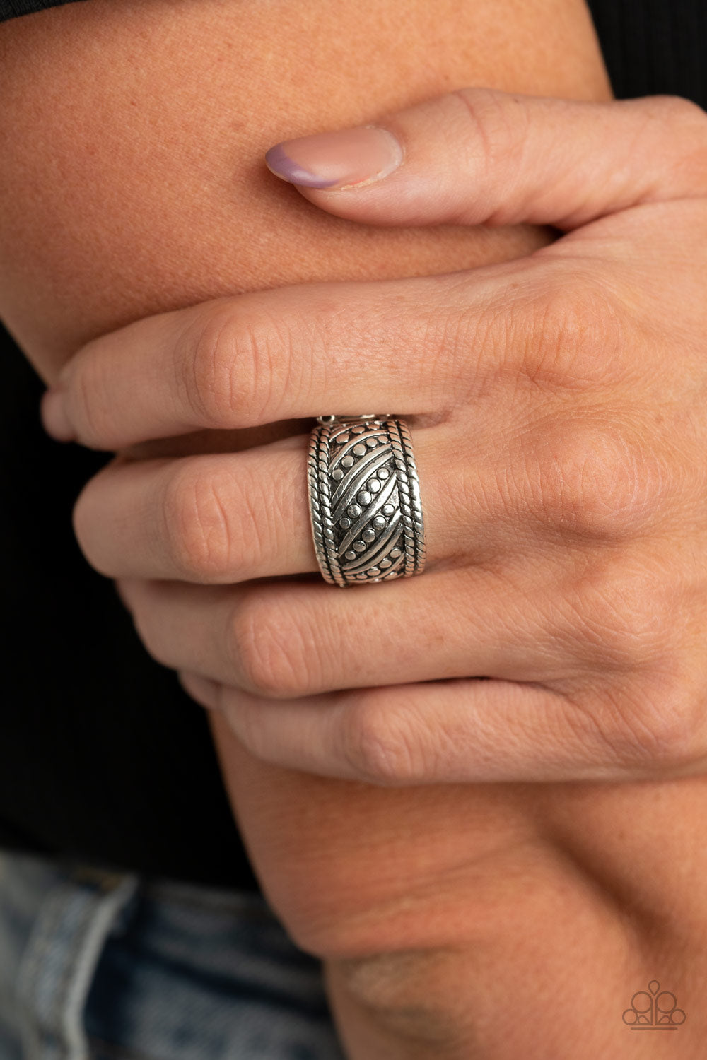 Paparazzi Rings - Slanted Shimmer - Silver