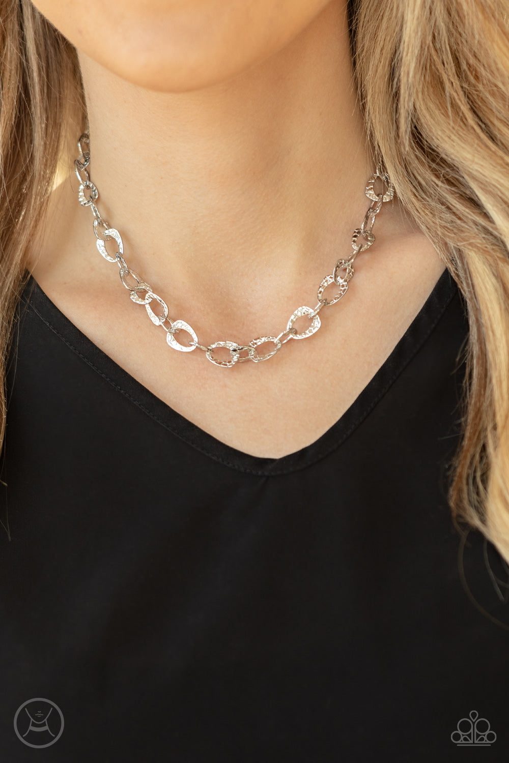 Paparazzi Necklaces - Urban Safari - Silver Choker