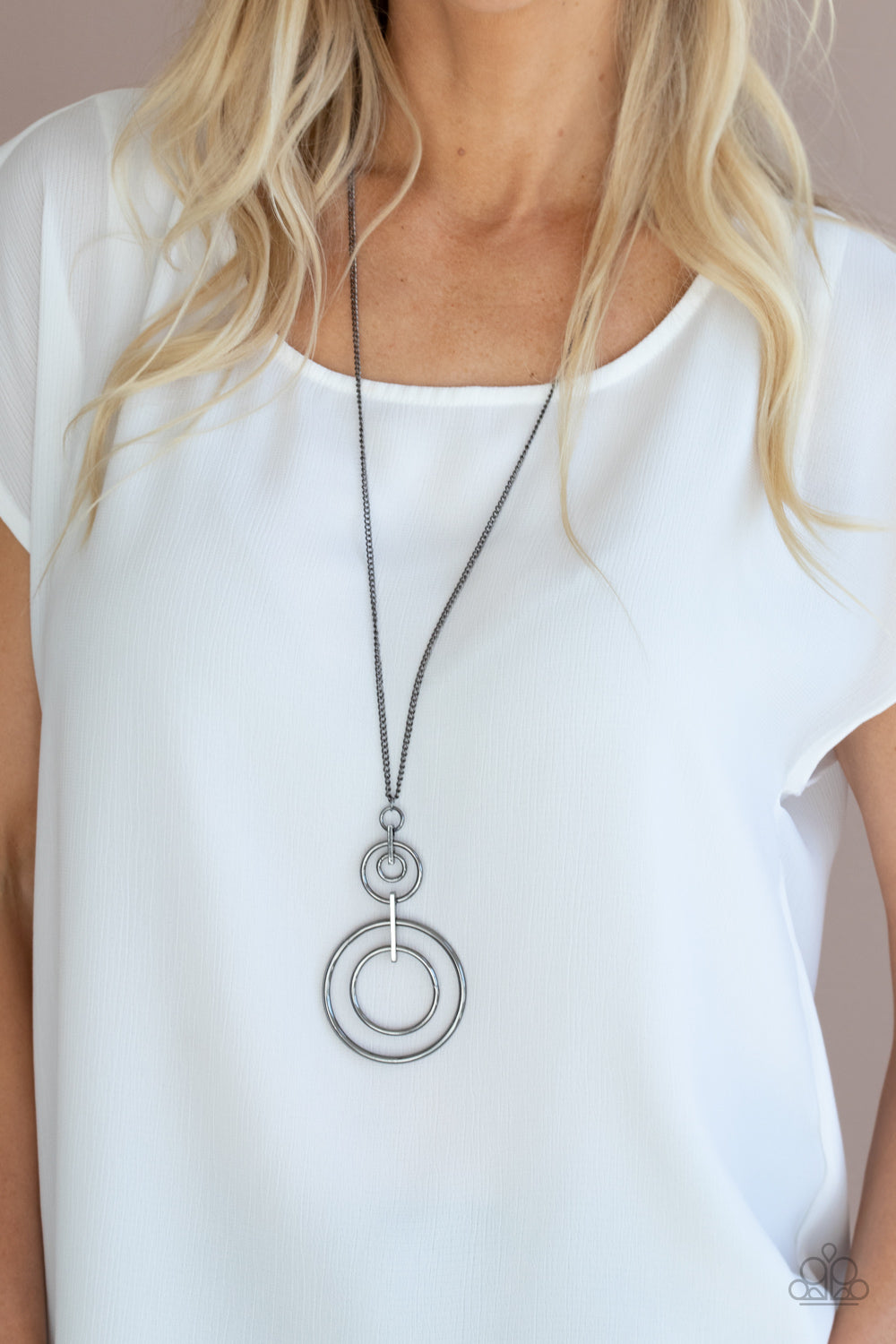 Paparazzi Necklaces - The Inner Workings - Black