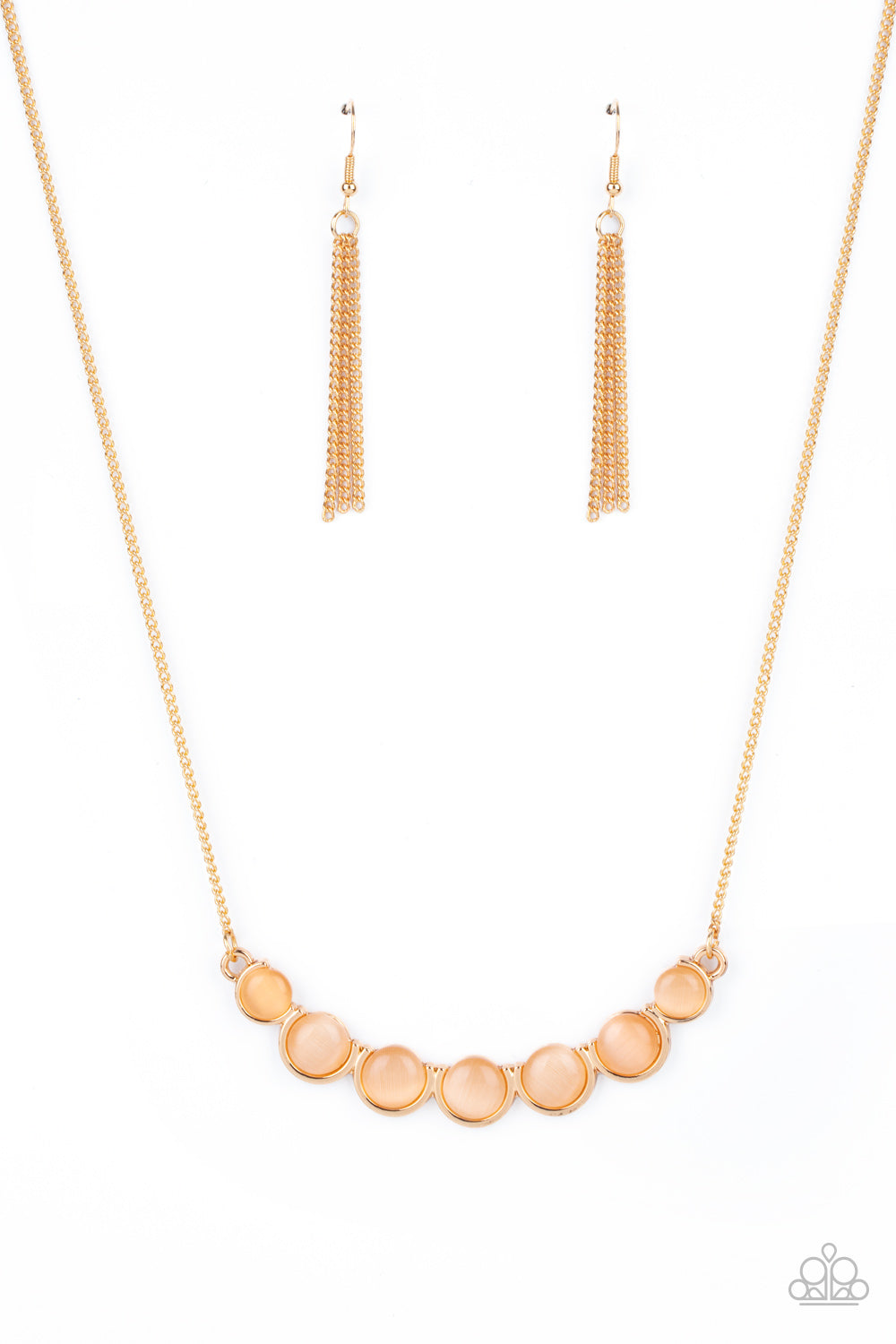 Paparazzi Necklaces - Serenely Scalloped - Gold