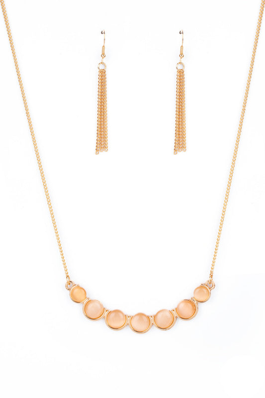 Paparazzi Necklaces - Serenely Scalloped - Gold