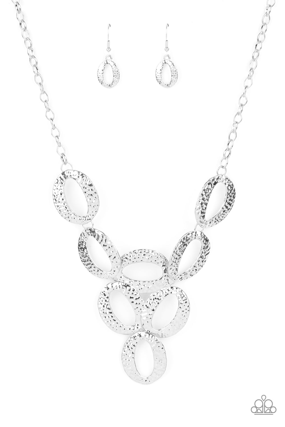 Paparazzi Necklaces - Oval The Limit - Silver