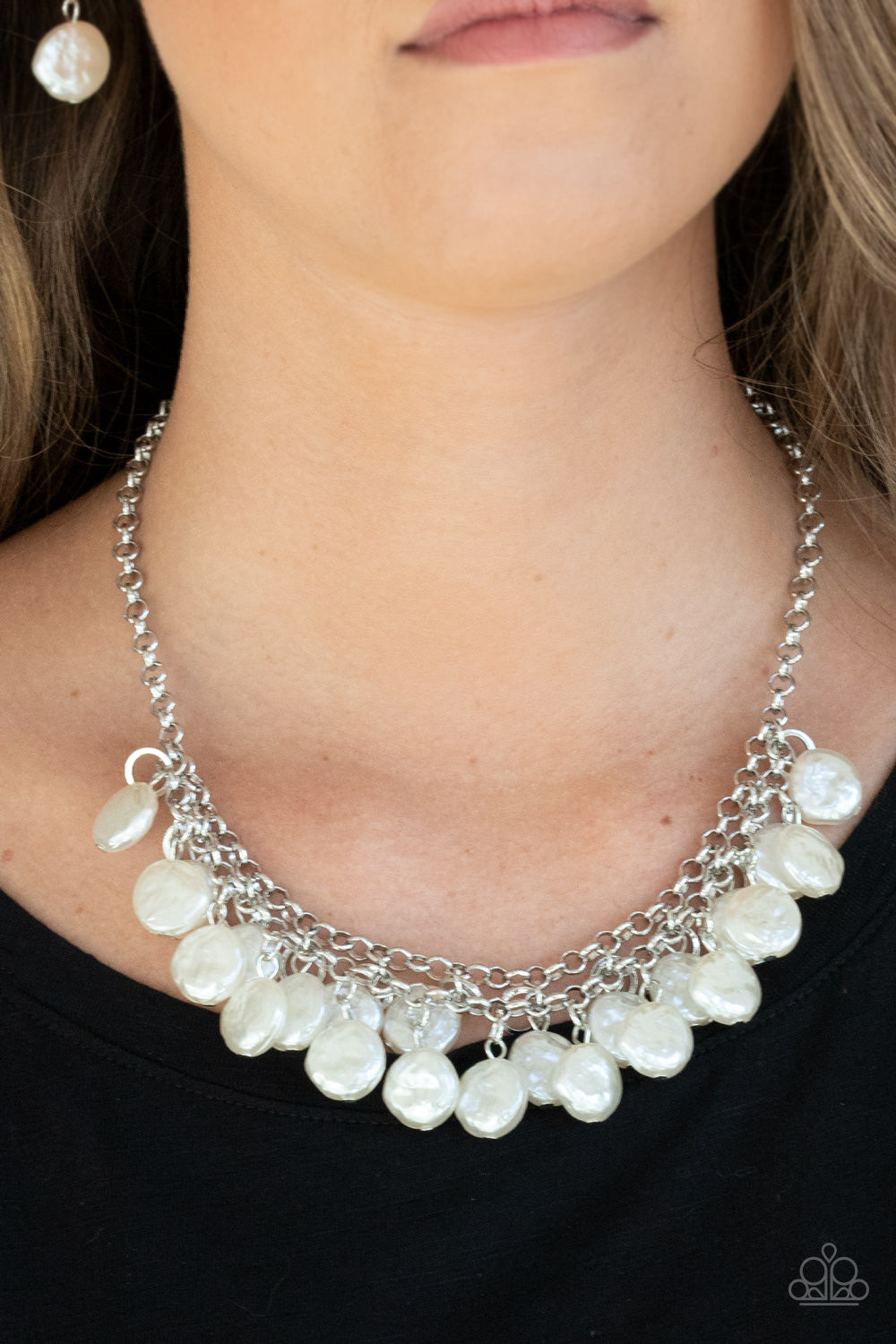 Paparazzi Necklaces - Beachfront and Center - White