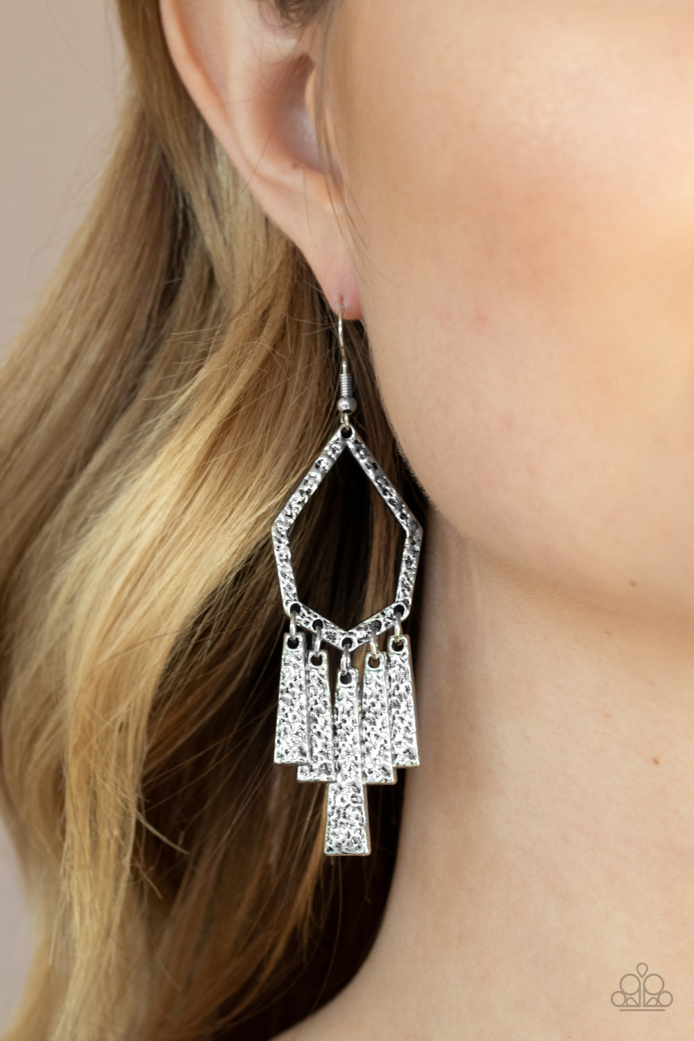 Paparazzi Earrings - Museum Find - Silver