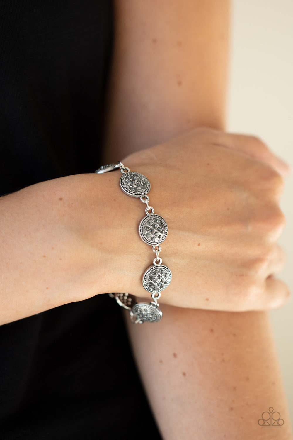 Paparazzi Bracelets - By Royal Decree - Silver