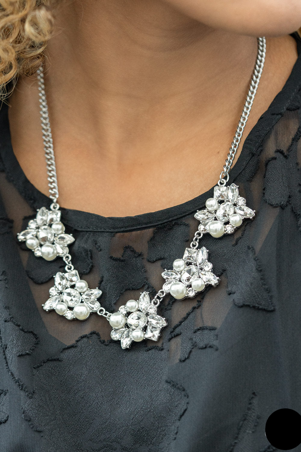 Paparazzi Necklaces - HEIRESS of Them All - White