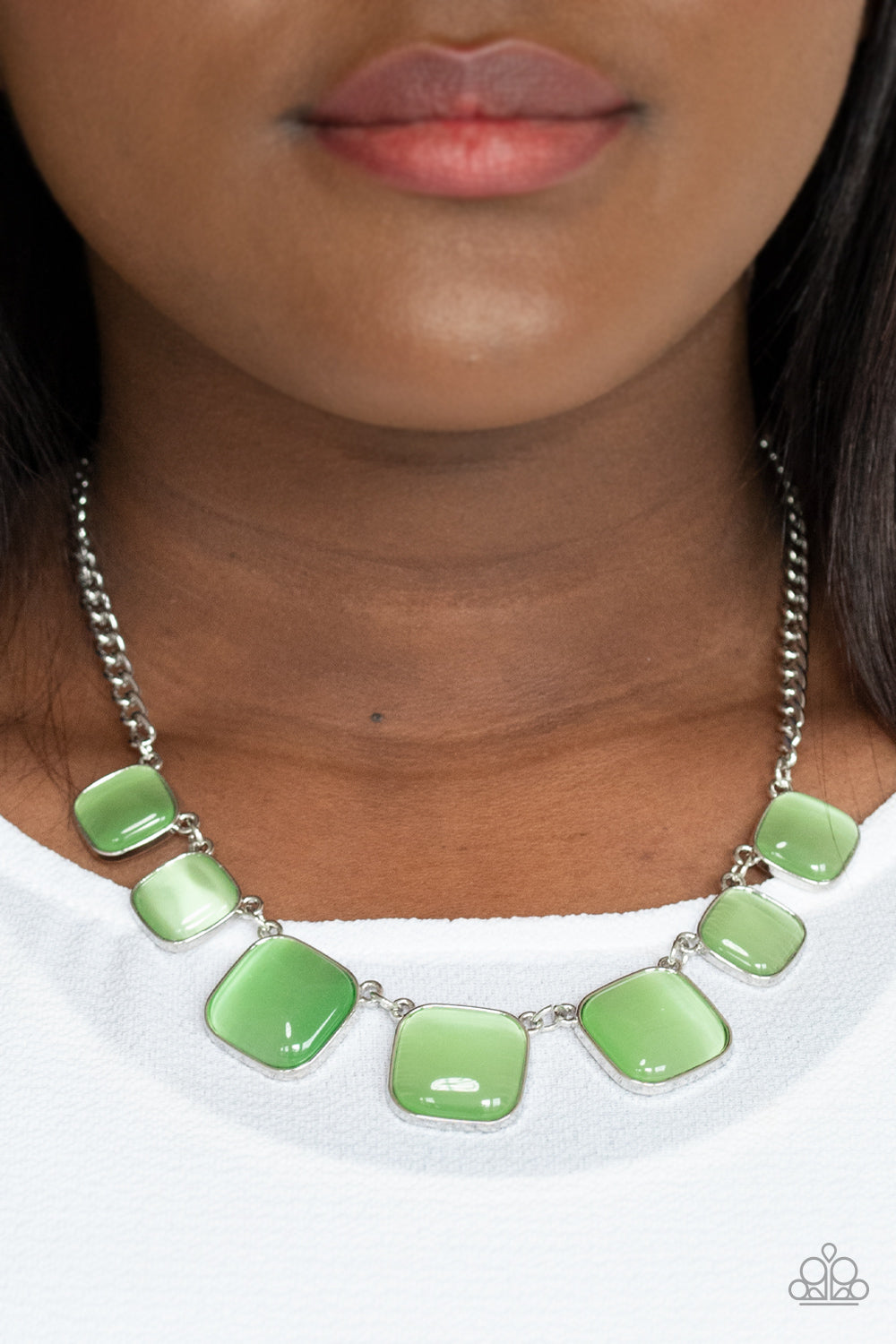 Paparazzi Necklaces - Aura Allure - Green