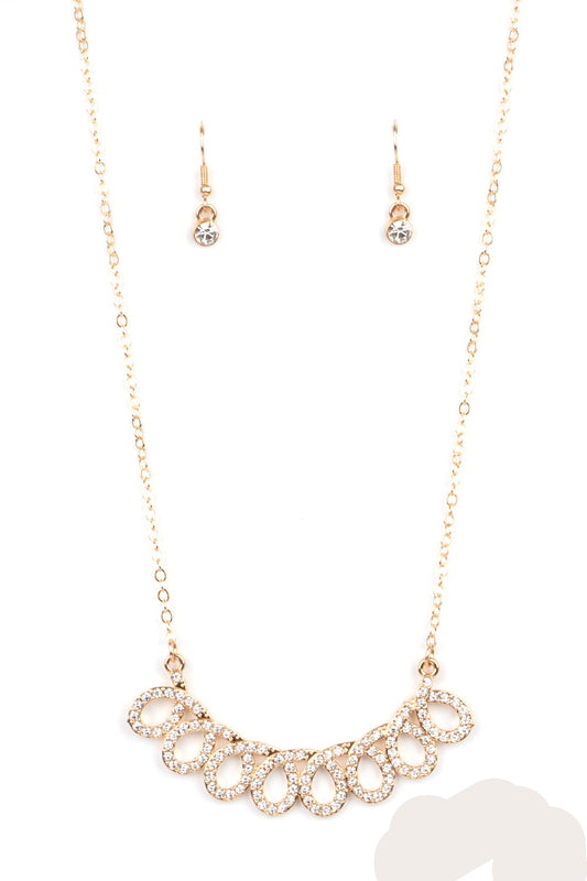 Paparazzi Necklaces - Timeless Trimmings - Gold