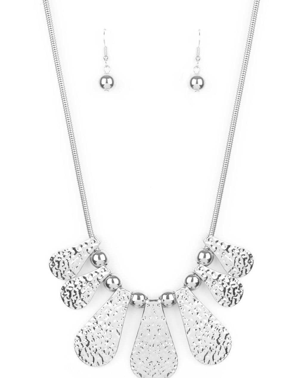 Paparazzi Necklaces - Gallery Goddess - Silver