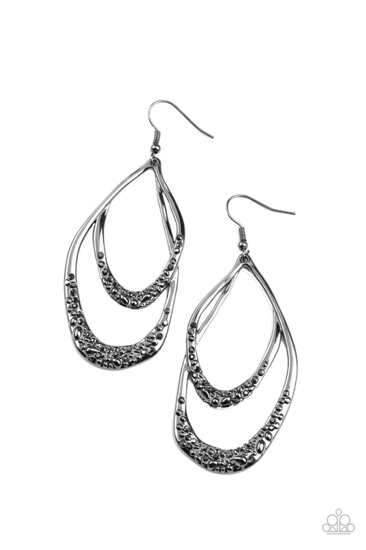 Paparazzi Earrings - Beyond Your Gleams - Black