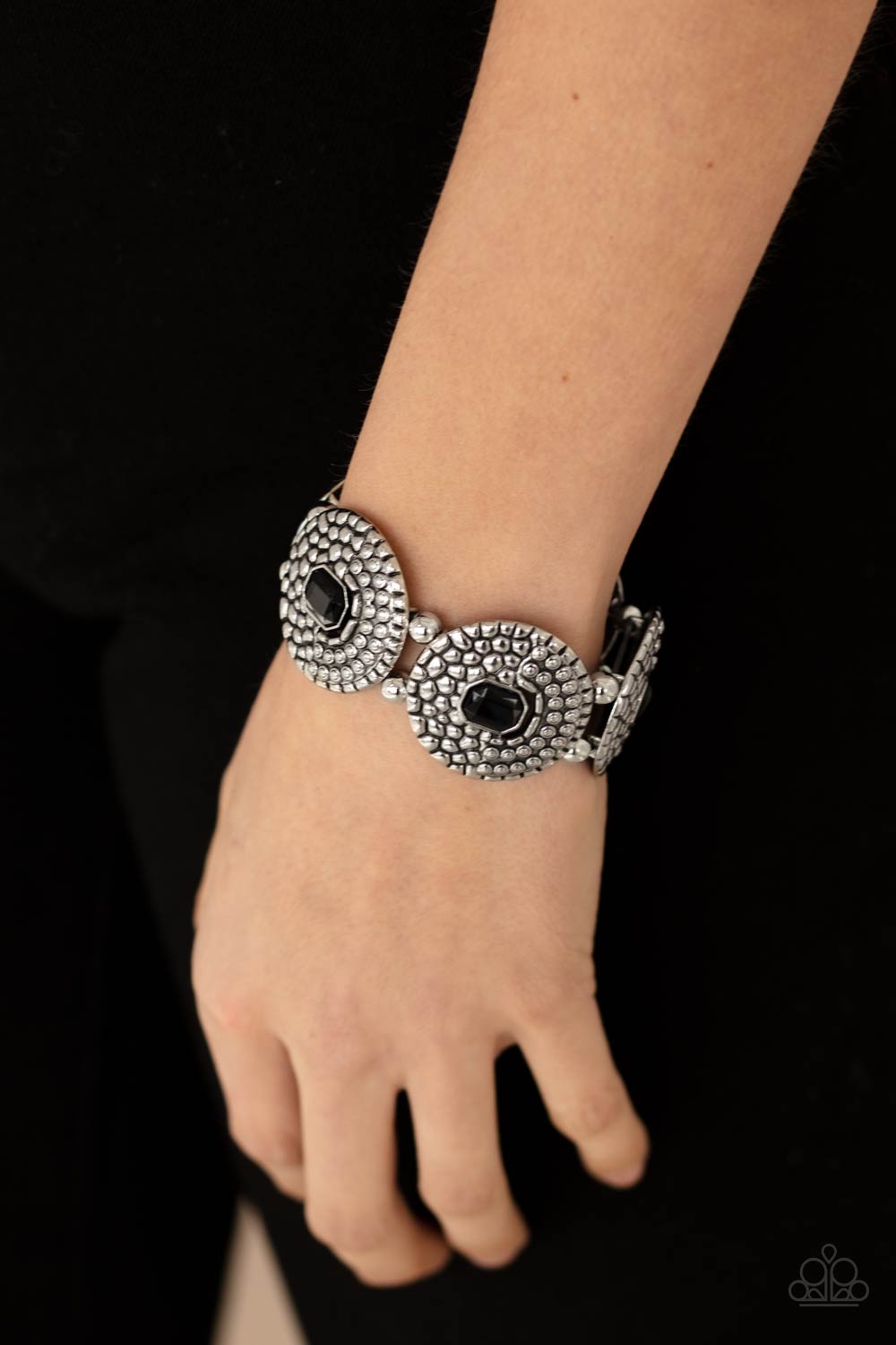 Paparazzi Bracelets - Prismatic Prowl - Black