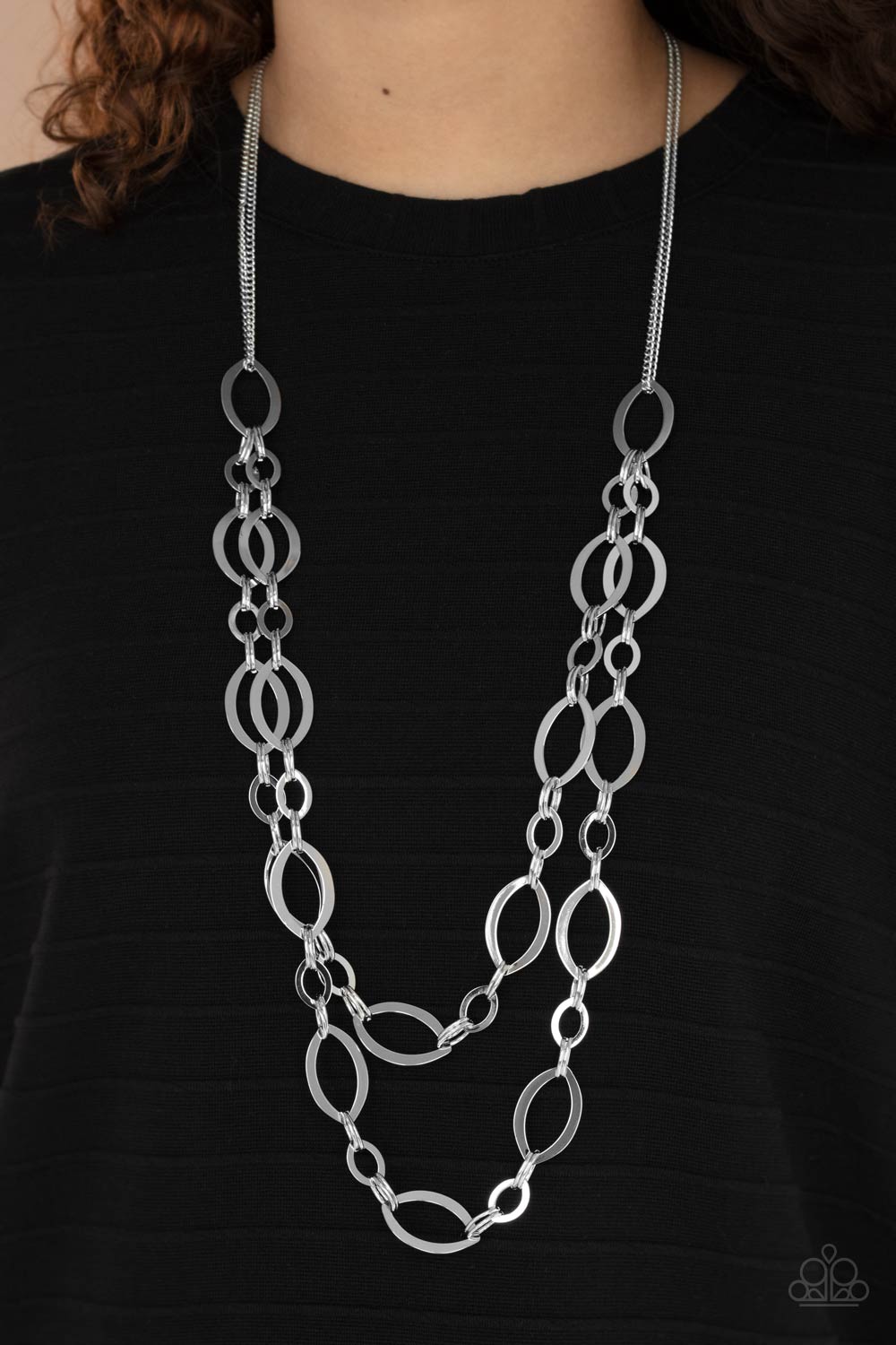 Paparazzi Necklaces - The Oval-achiever - Silver