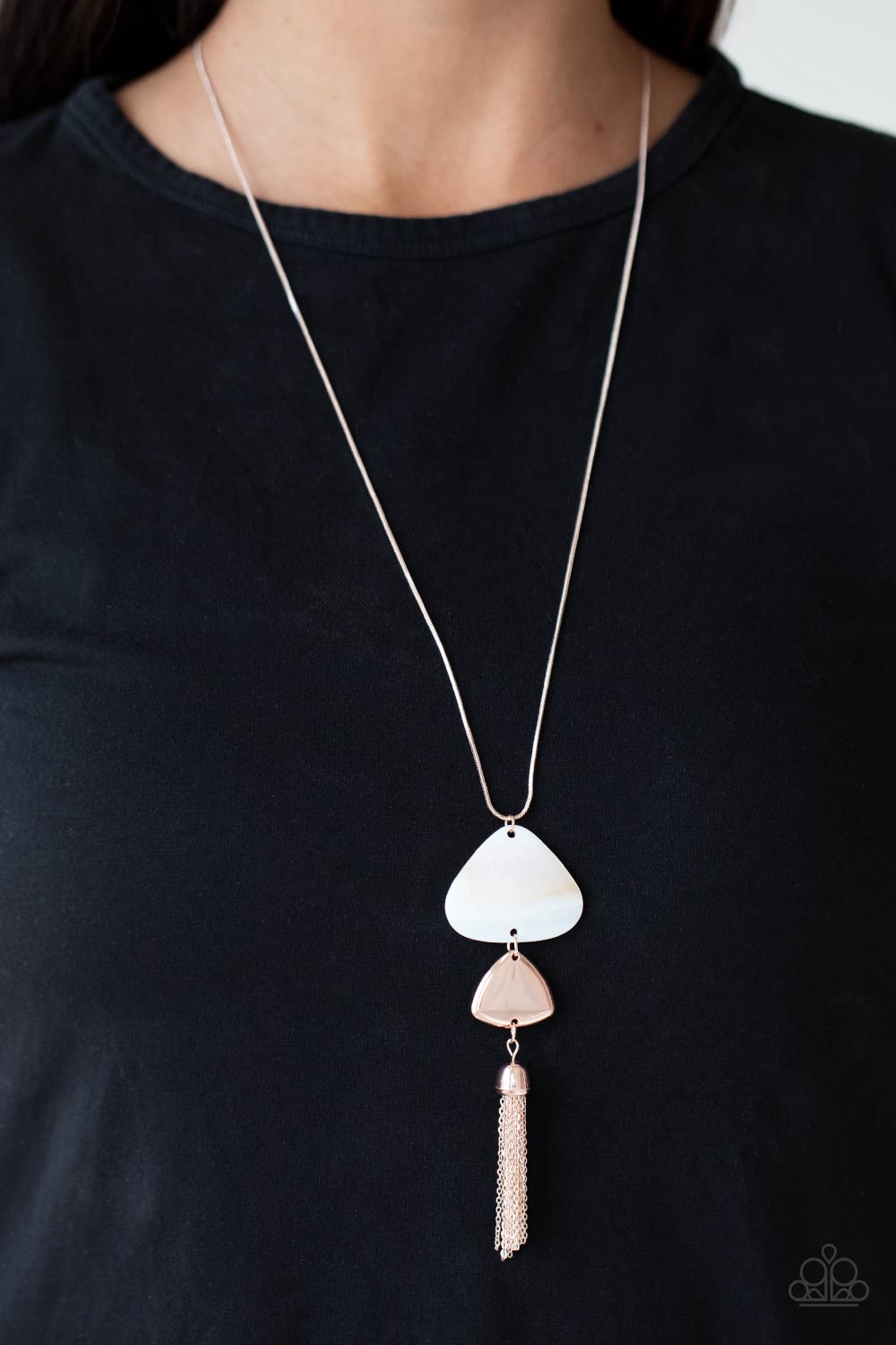 Paparazzi Necklaces - Tide You Over - Rose Gold