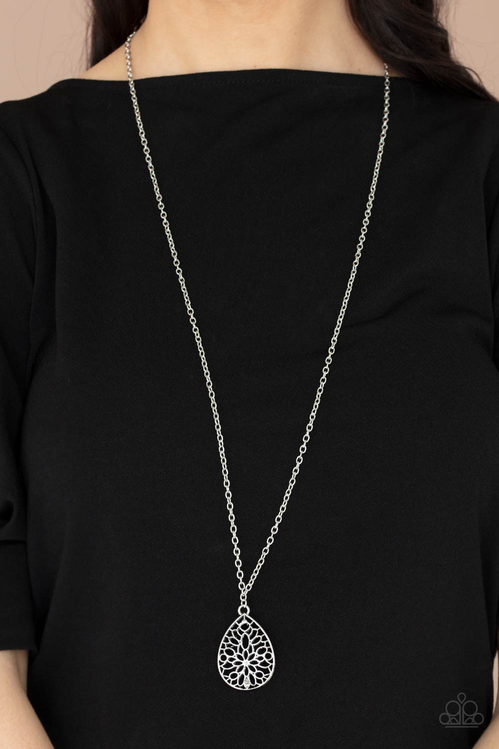 Paparazzi Necklaces - Garden Estate - Silver