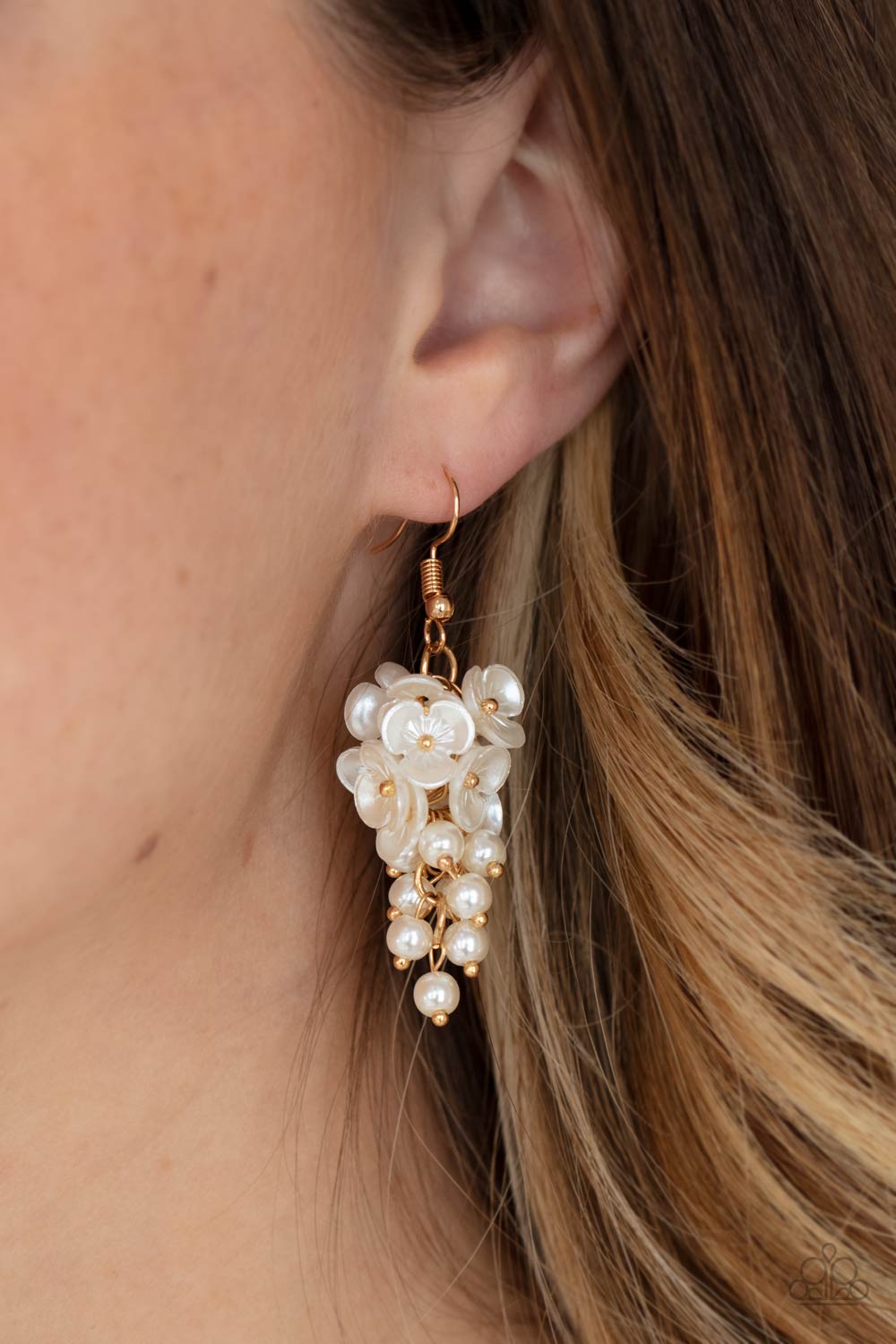Paparazzi Earrings - Bountiful Bouquets - Gold