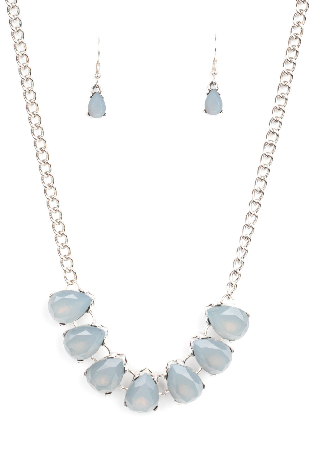 Paparazzi Necklaces - Above The Clouds - Silver