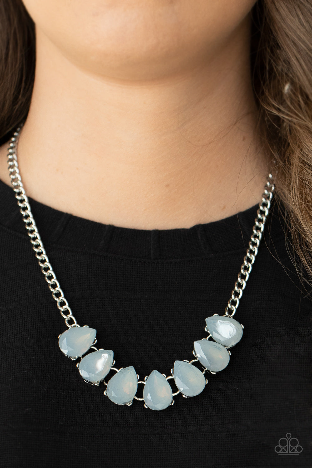 Paparazzi Necklaces - Above The Clouds - Silver