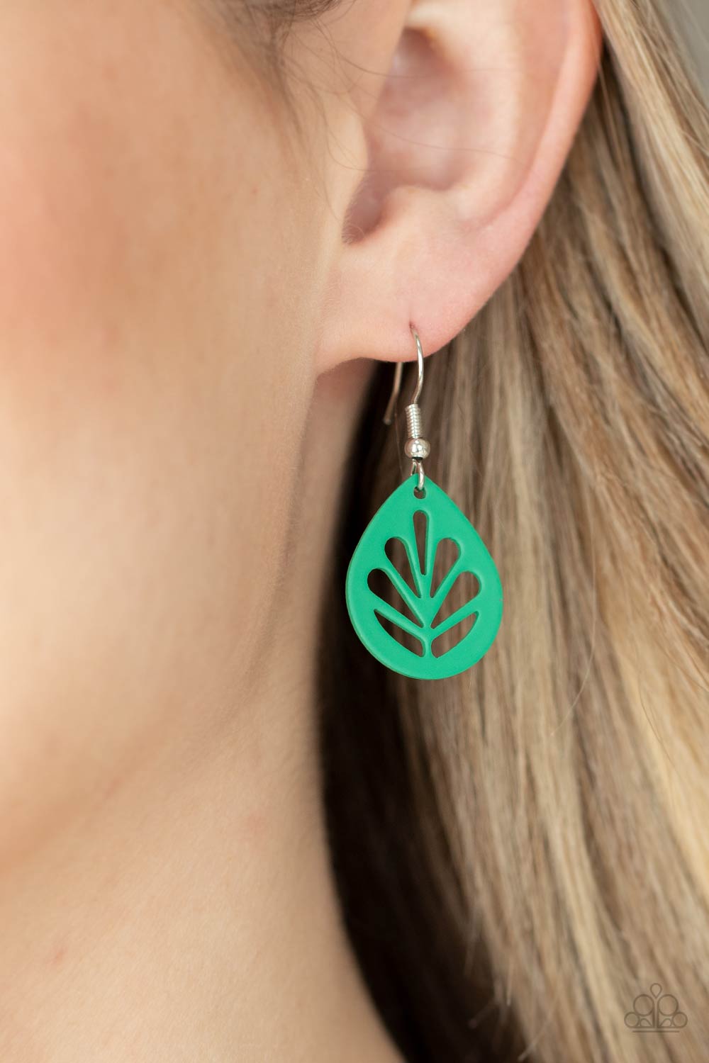 Paparazzi Earrings - Leaf Yourself Wide Open - Green