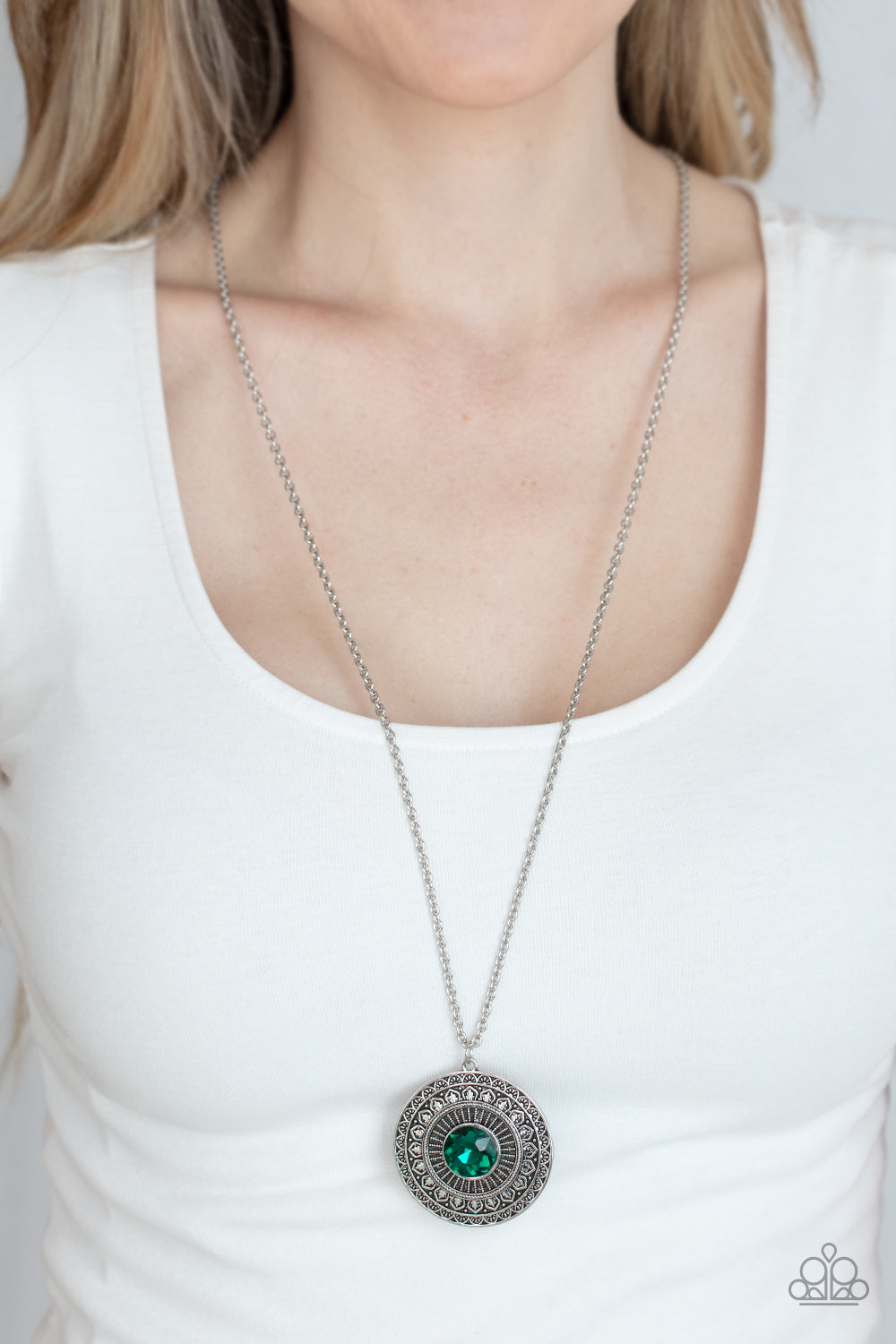 Paparazzi Necklaces - Aztec Apex - Green