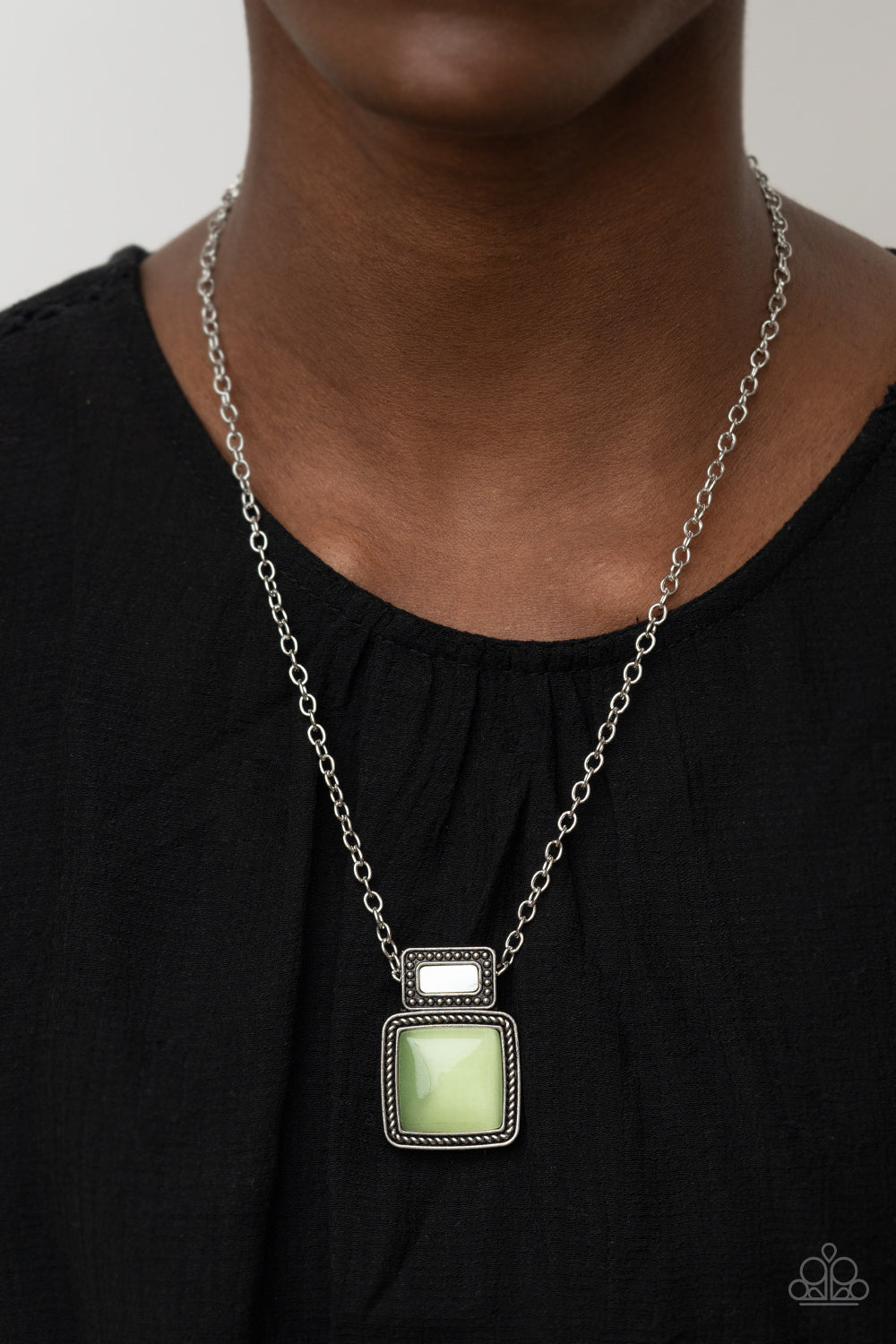 Paparazzi Necklaces - Ethereally Elemental - Green
