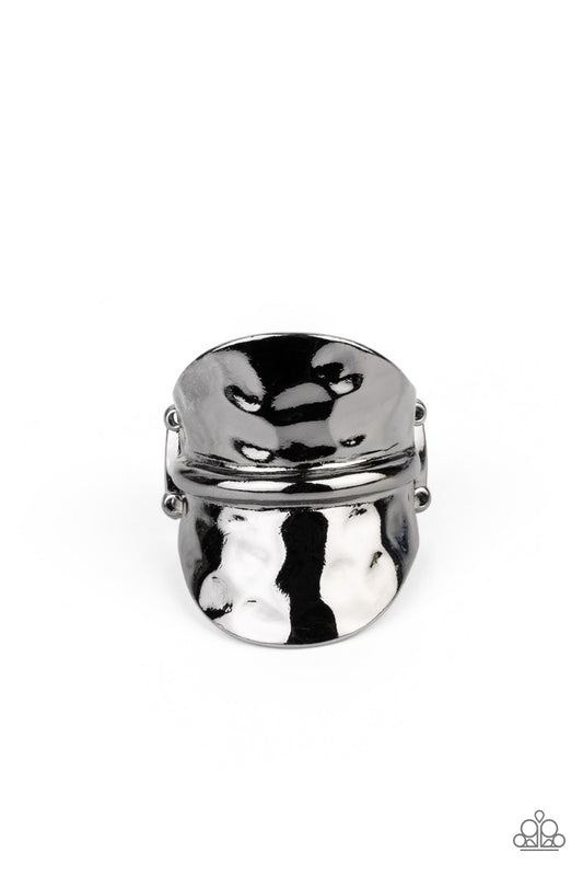 Paparazzi Rings - High Stakes Gleam - Black