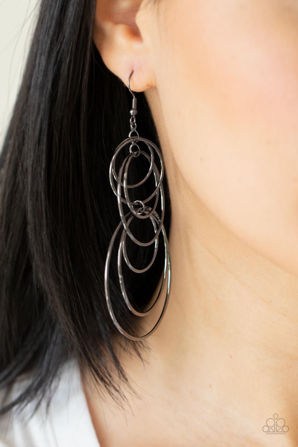 Paparazzi Earrings - I Feel Dizzy - Black