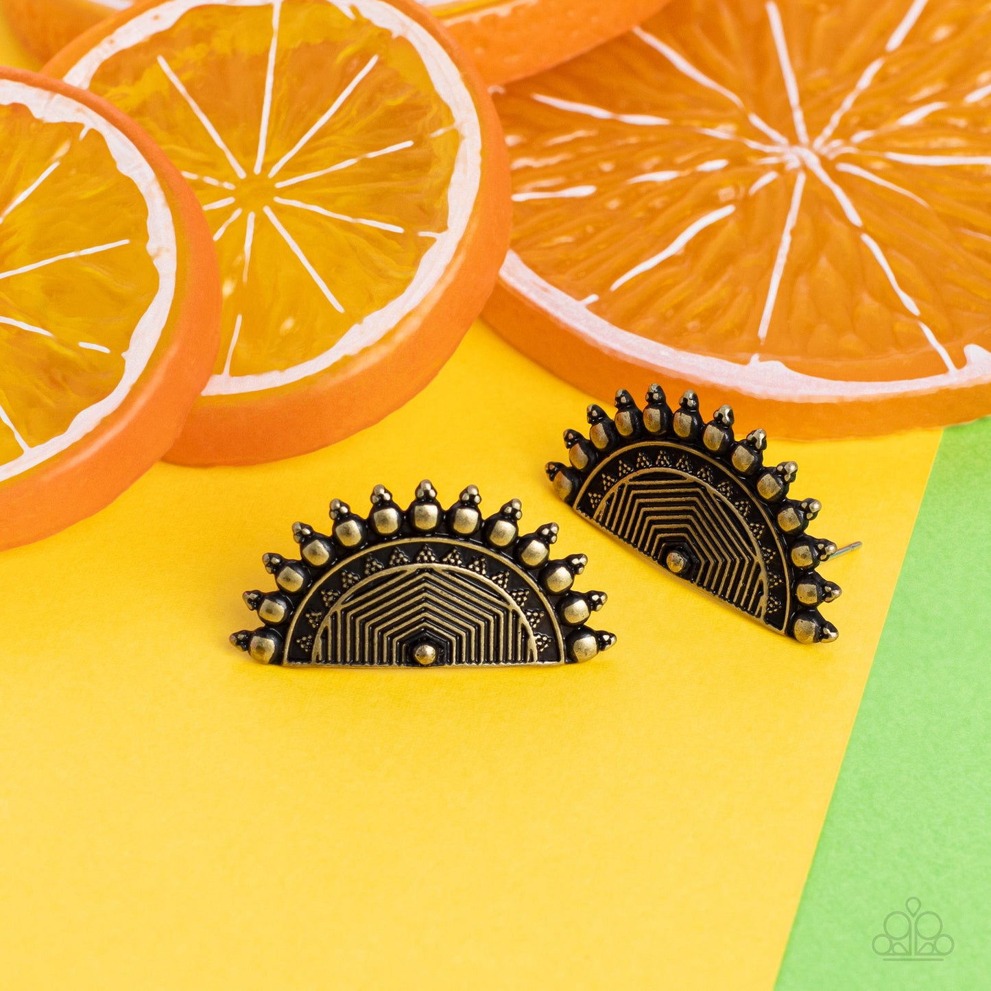 Paparazzi Earrings - Fiercely Fanned Out - Brass