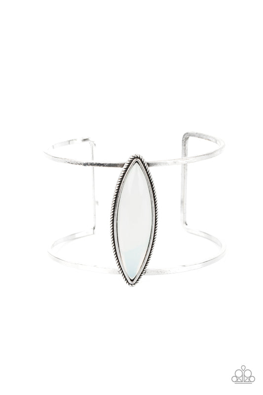Paparazzi Bracelets - What You Seer Is What You Get - White