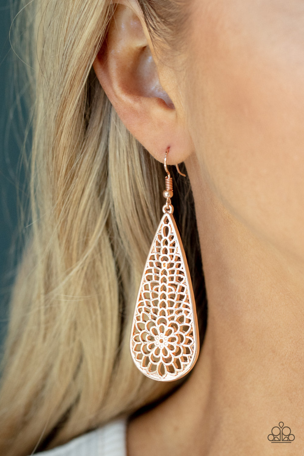 Paparazzi Earrings - Posy Pasture - Rose Gold