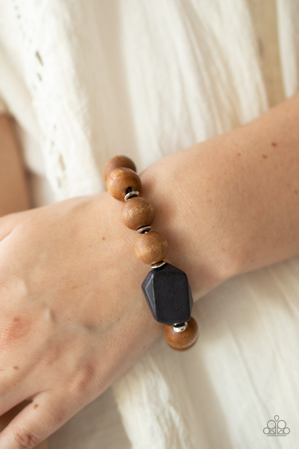 Paparazzi Bracelets - Abundantly Artisan - Black