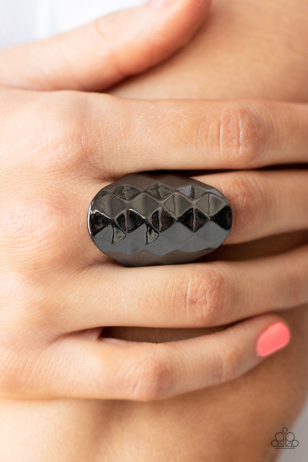 Paparazzi Rings - Ferociously Faceted - Black