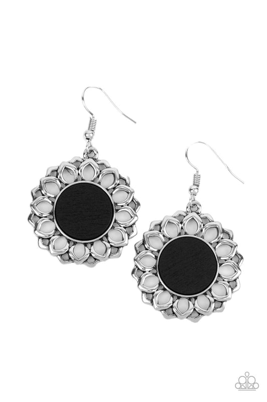 Paparazzi Earrings - Farmhouse Fashionista - Black