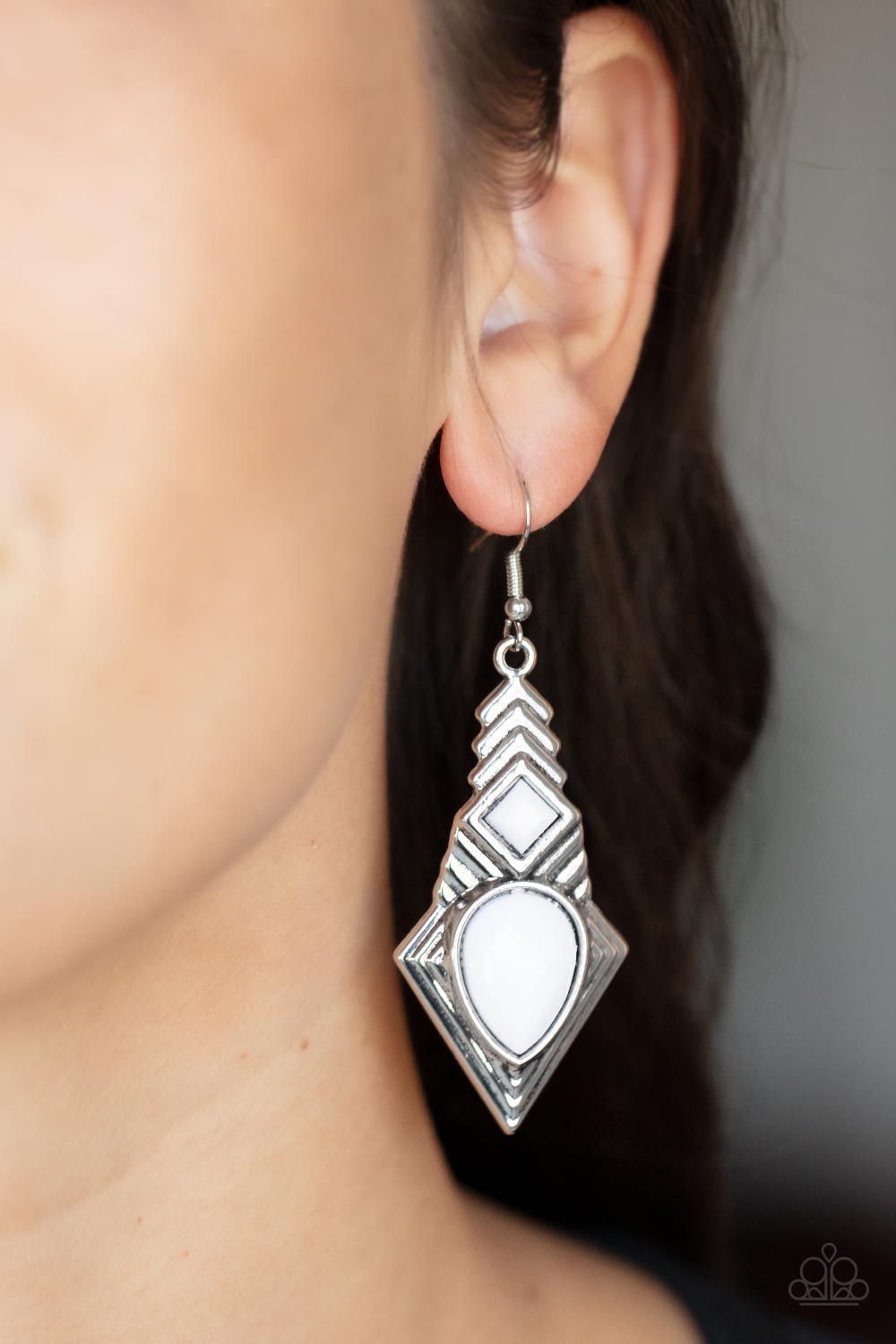 Paparazzi Earrings - Stylishly Sonoran - White