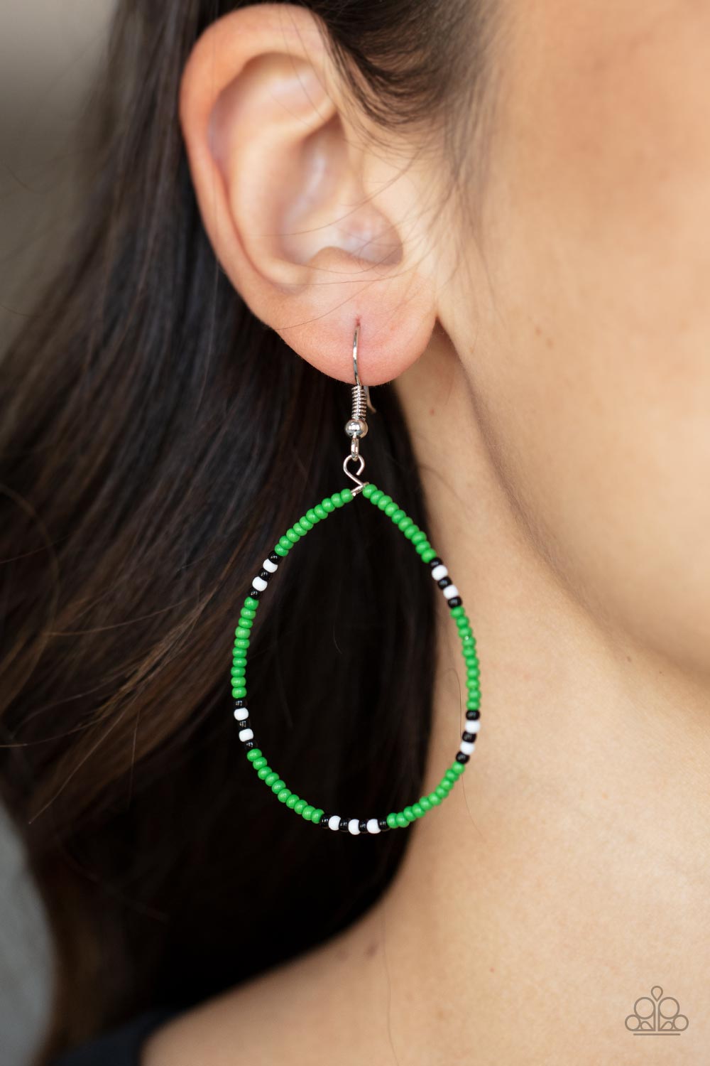 Paparazzi Earrings - Keep Up The Good Beadwork - Geen