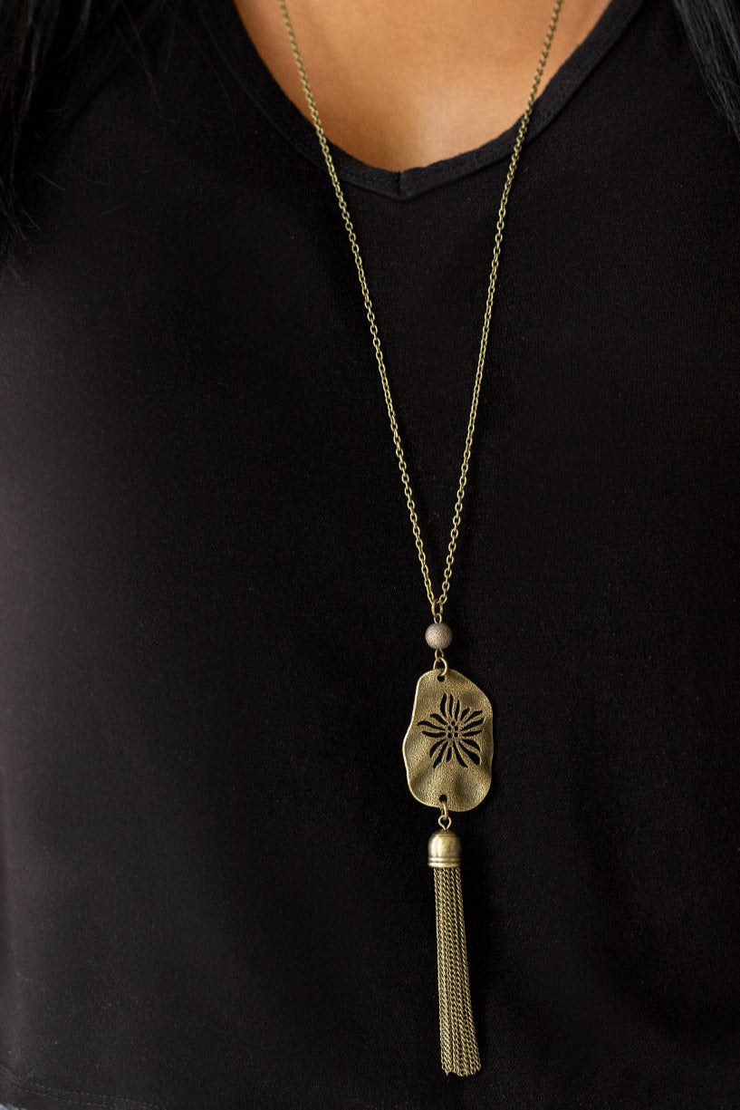 Paparazzi Necklaces - Botanical Beaches - Brass