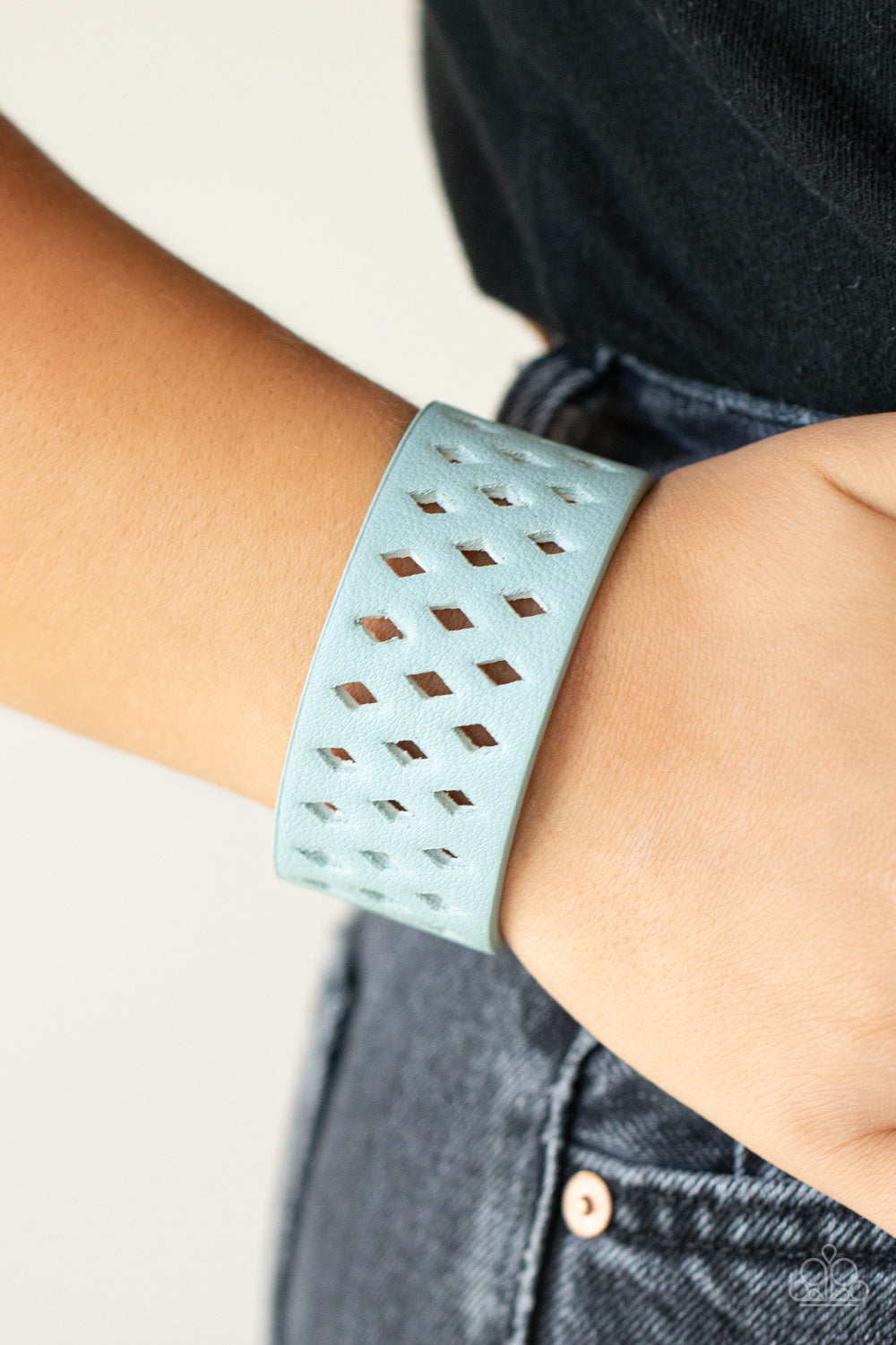 Paparazzi Urban Collection - Glamp Champ - Blue - Wrap