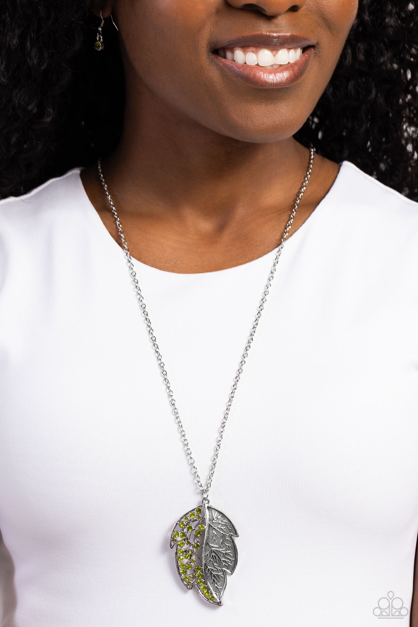 Paparazzi Necklaces - A Mid-AUTUMN Nights Dream - Green