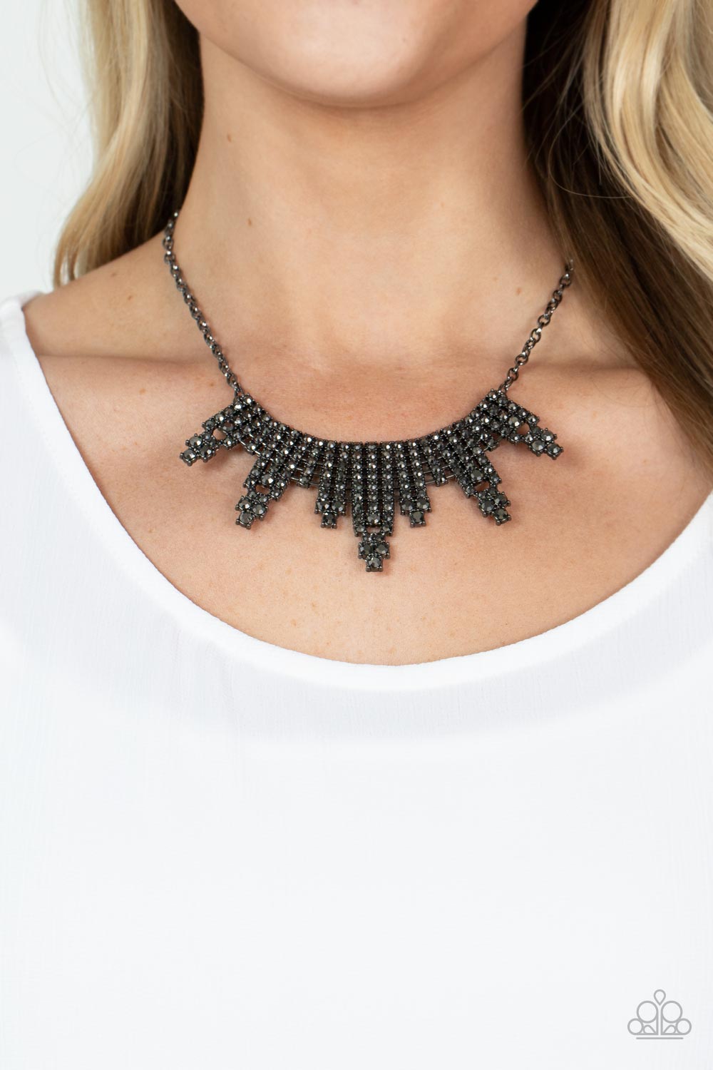 Paparazzi Necklaces - Skyscraping Sparkle - Black