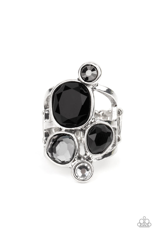 Paparazzi Rings - Demandingly Duchess - Black