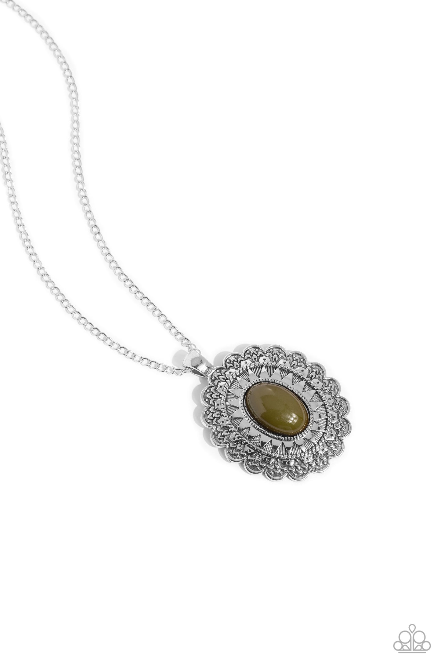 Paparazzi Necklaces - Mesa Medallion - Green
