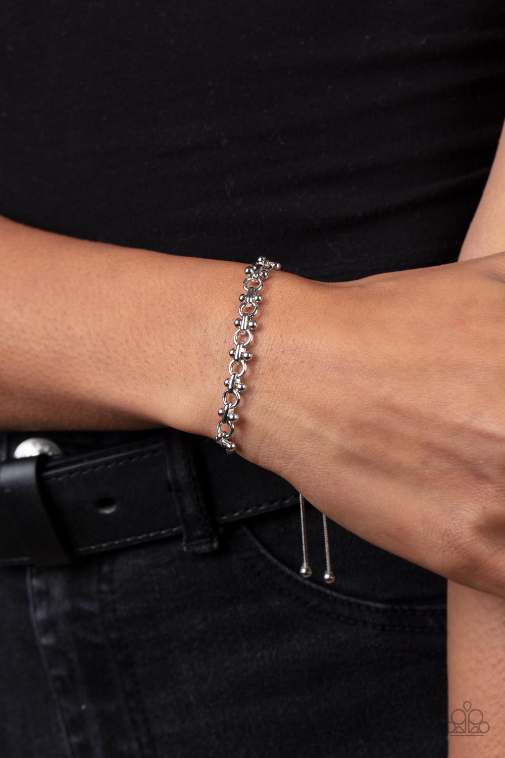 Paparazzi Bracelets - Side On Over - Silver