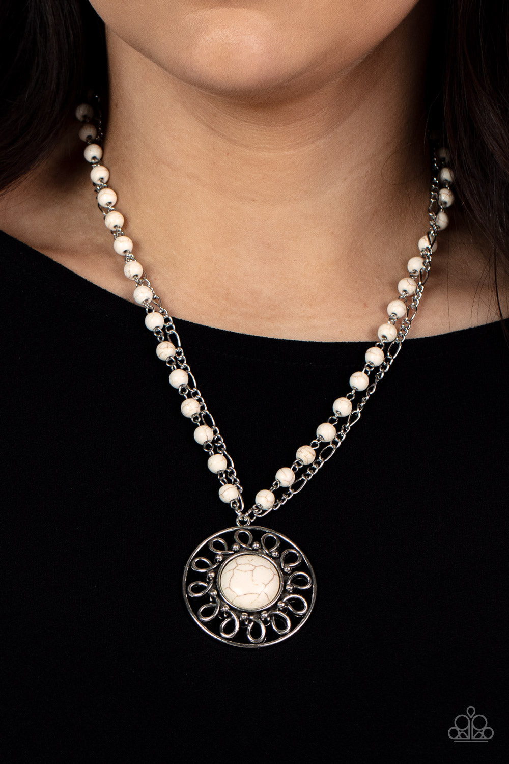 Paparazzi Necklaces - Sahara Suburb - White